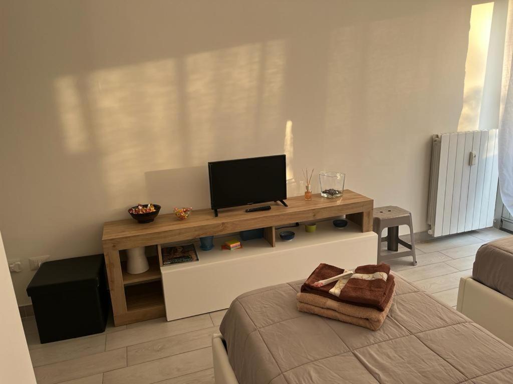 Einaudi Apartment Колоньо-Монцезе Экстерьер фото