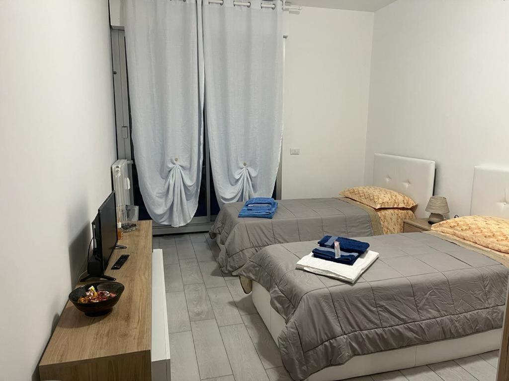 Einaudi Apartment Колоньо-Монцезе Экстерьер фото