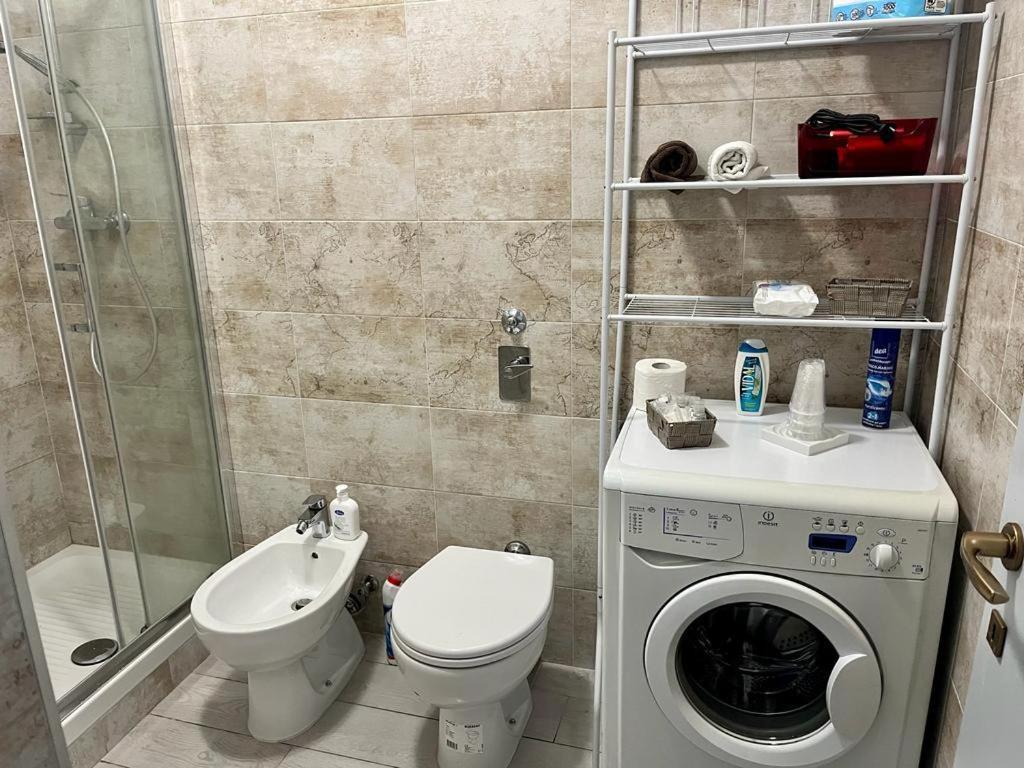 Einaudi Apartment Колоньо-Монцезе Экстерьер фото